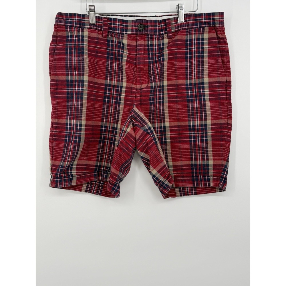 Banana Republic Men's Red Plaid Shorts 36